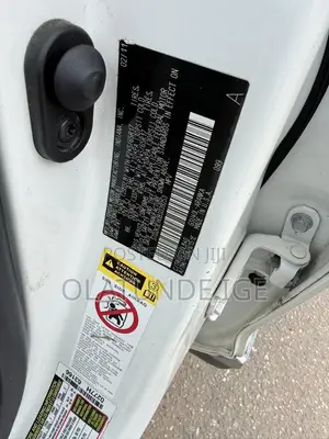 Lexus ES 350 FWD 2015 White