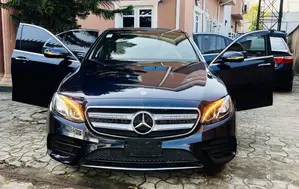 Mercedes-Benz E300 4Matic AWD Sedan (2.0L 4cyl 9A) 2017 Blue