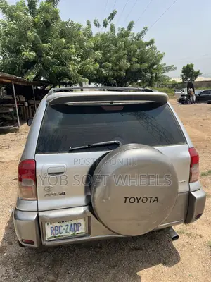 Toyota RAV4 Automatic 2004 Silver