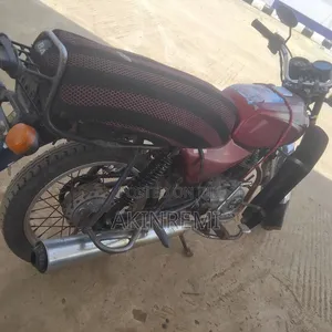 Bajaj Boxer 100 2012 Red