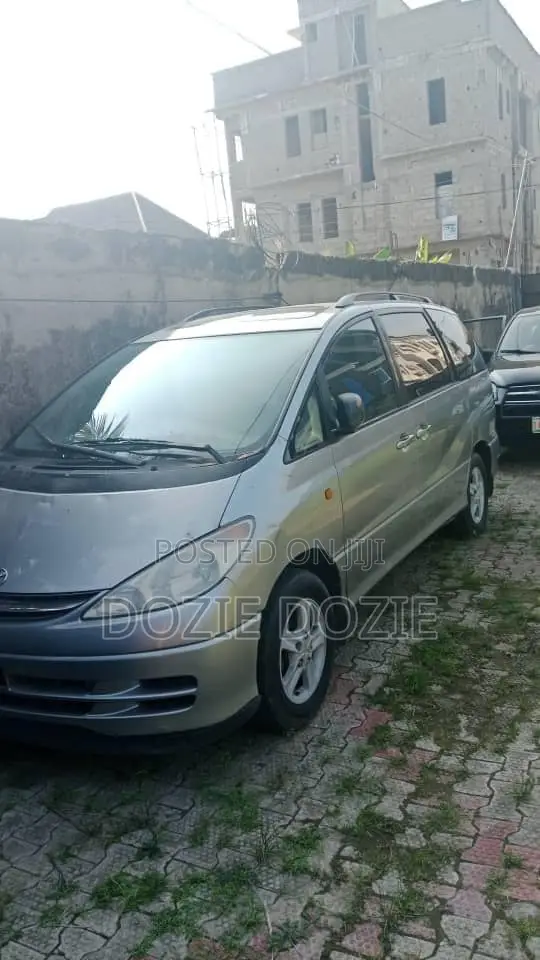 Toyota Previa 2005 Silver