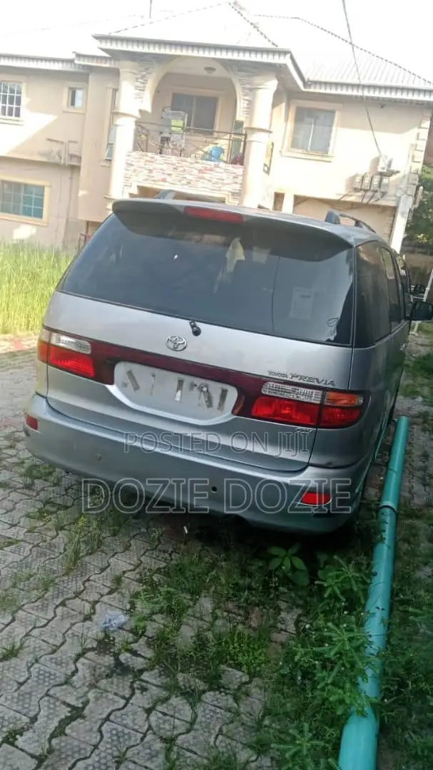 Toyota Previa 2005 Silver