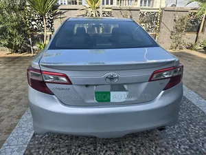 Toyota Camry 2012 Silver