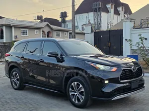 Toyota Highlander XLE FWD 2020 Black