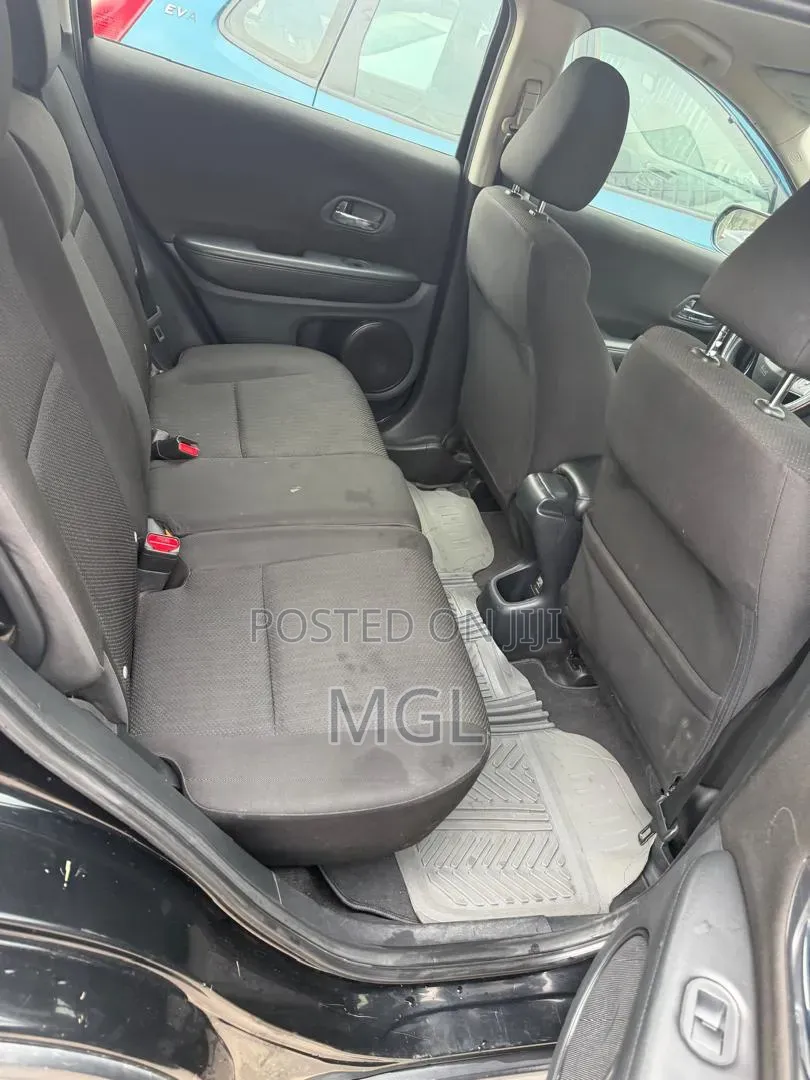 Honda HR-V 4dr SUV (1.5L 4cyl CVT) 2016 Black