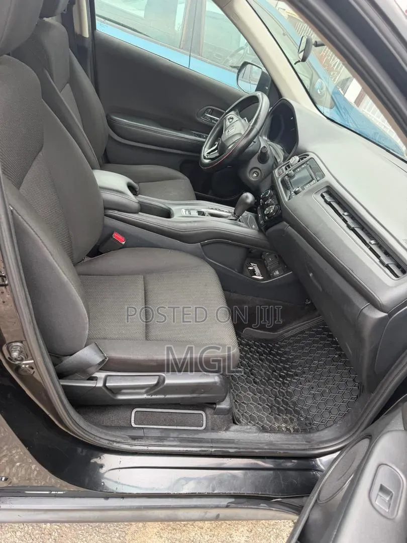 Honda HR-V 4dr SUV (1.5L 4cyl CVT) 2016 Black