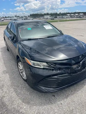 Toyota Camry LE FWD (2.5L 4cyl 8AM) 2018 Black