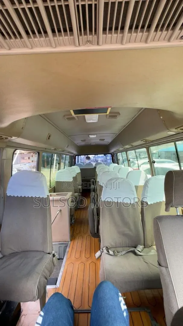 Toyota Coaster 2009 Gold