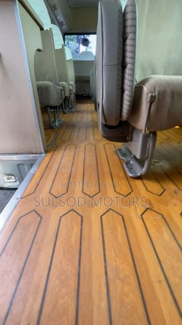 Toyota Coaster 2009 Gold