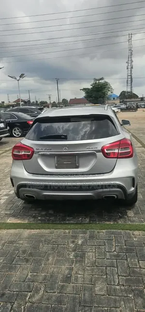 Mercedes-Benz GLA 250 2017 Silver