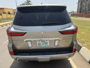 Lexus LX 2017