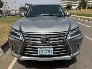 Lexus LX 2017