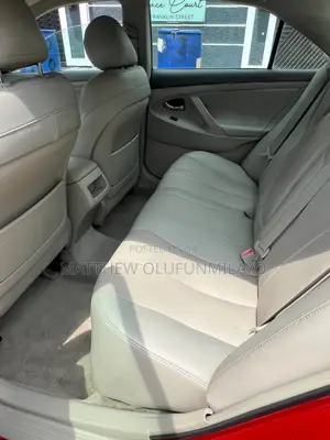 Toyota Camry Base 4dr Sedan (2.5L 4cyl 6M) 2010 Red