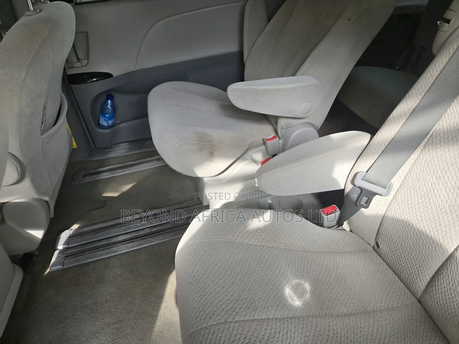 Toyota Sienna 2013 Green