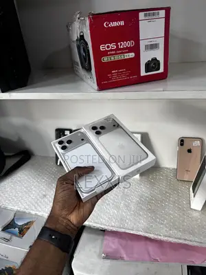 New Apple iPhone 17 Pro Max 256 GB Silver