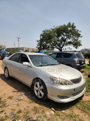 Toyota Camry LE 4dr Sedan (2.4L 4cyl 5M) 2003 Silver