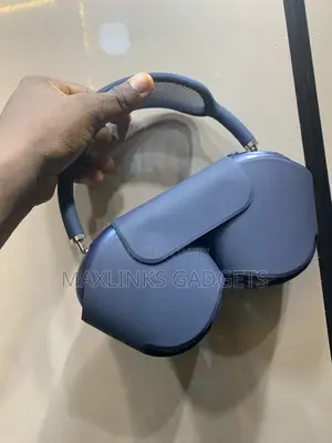 Original Apple AirPod Max 2. In Preston Condition