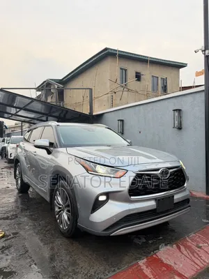 Toyota Highlander Platinum 2021 Silver