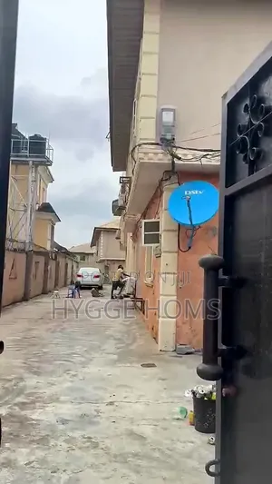 13bdrm House in Maplewood Estate, Oko-Oba for sale