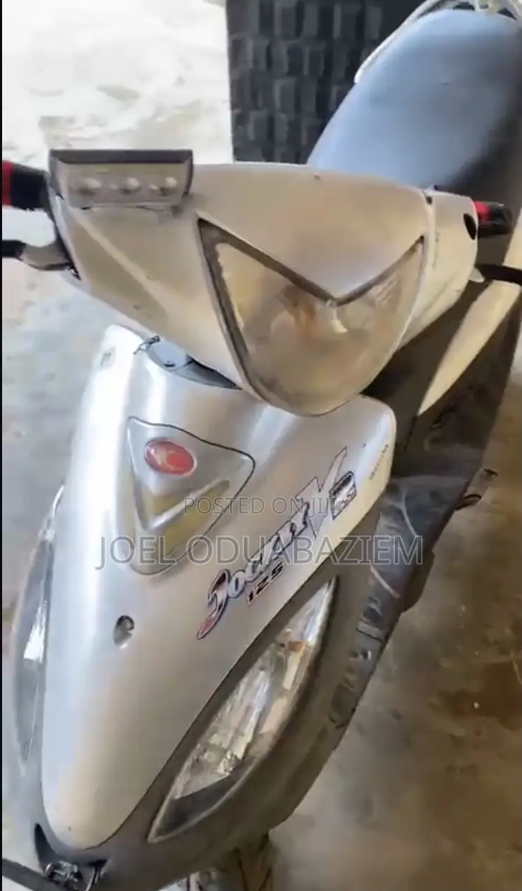 Kymco Agility 2017 White