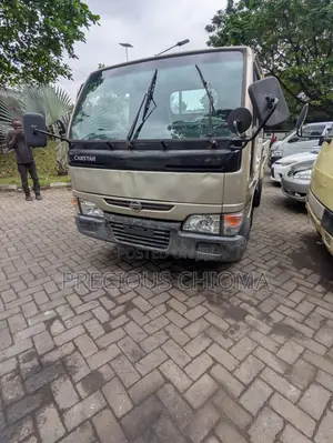 Nissan Truck 2012 Beige