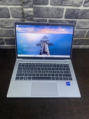 Laptop HP EliteBook 830 G8 16GB Intel Core i7 SSD 512GB