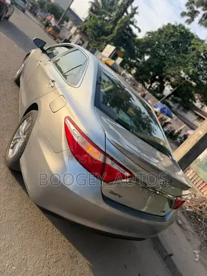 Toyota Camry 2016 Gray