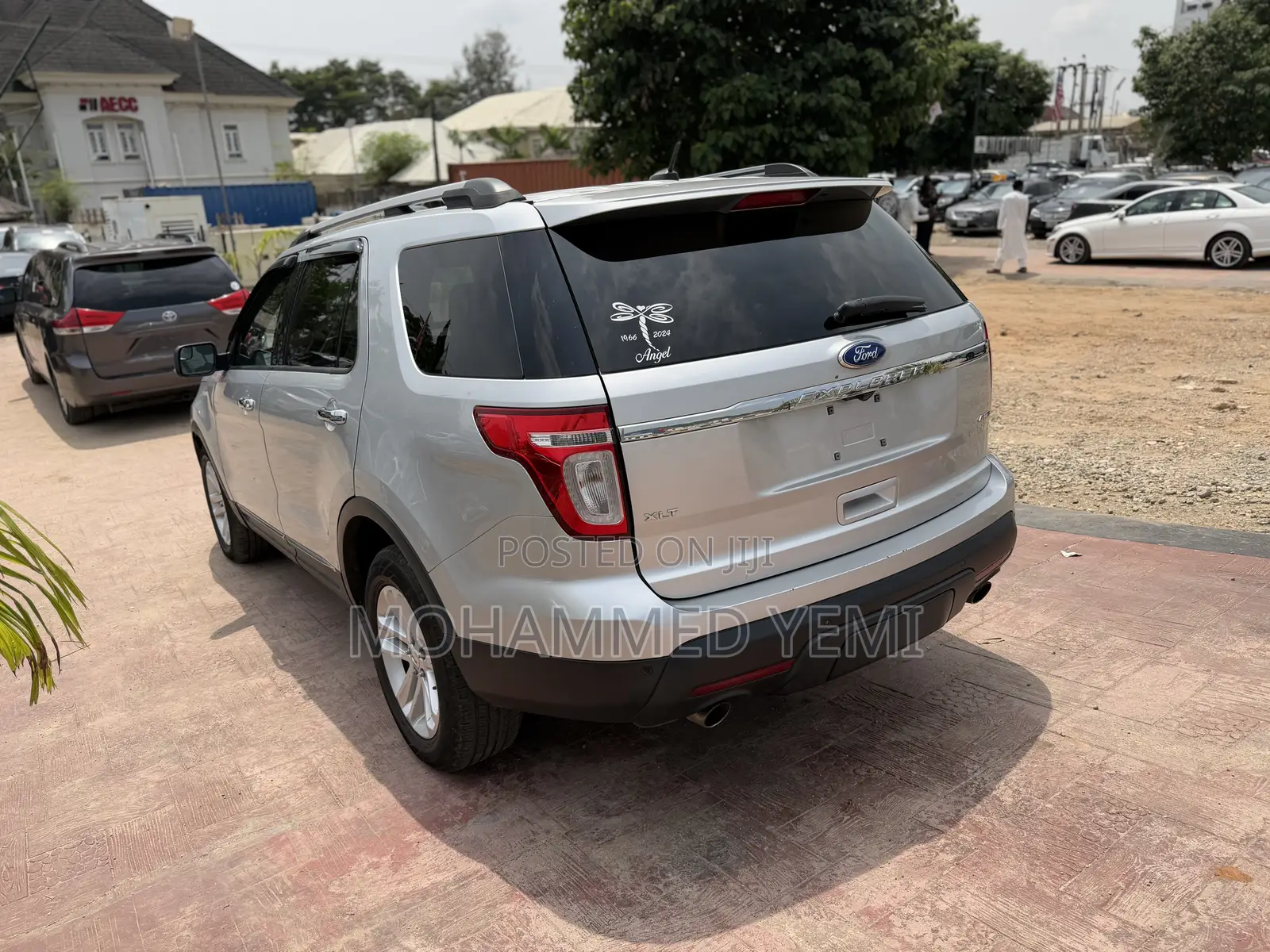 Ford Explorer 2011 Silver