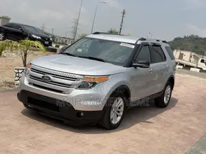 Ford Explorer 2011 Silver
