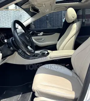 Mercedes-Benz E300 4Matic AWD Sedan (2.0L 4cyl 9A) 2017 White