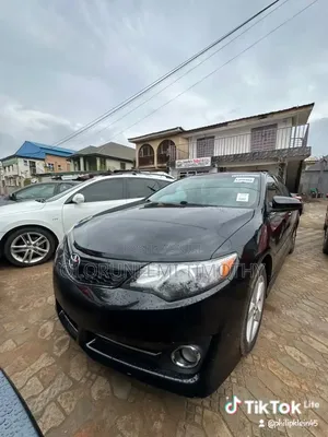 Toyota Camry SE 4dr Sedan (2.5L 4cyl 6A) 2013 Black