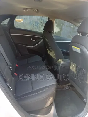 Hyundai Elantra 2016 Silver