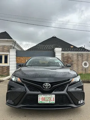 Toyota Camry SE 2022 Black