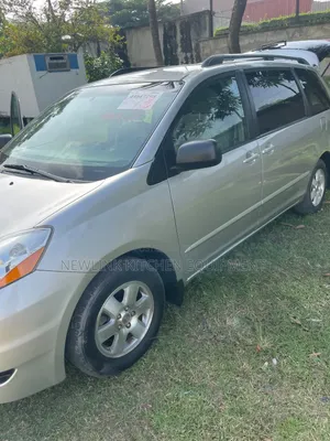Toyota Sienna 2008 Silver