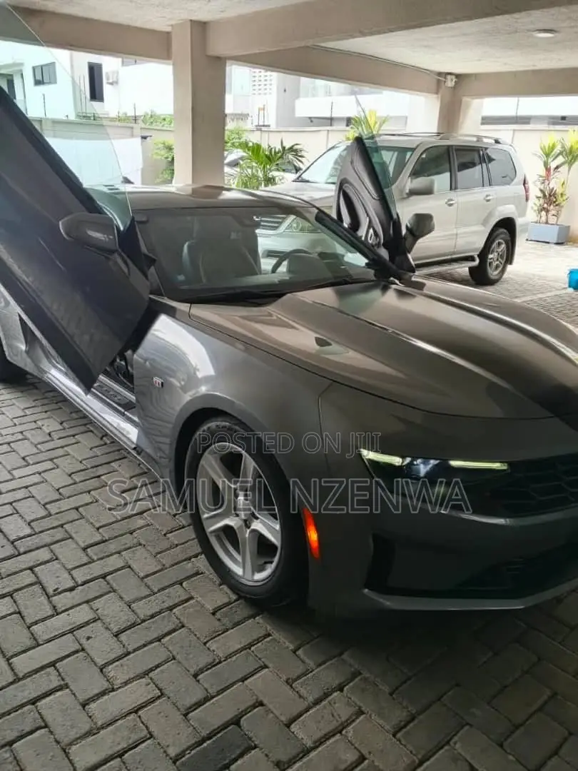 Chevrolet Camaro 2021 Gray