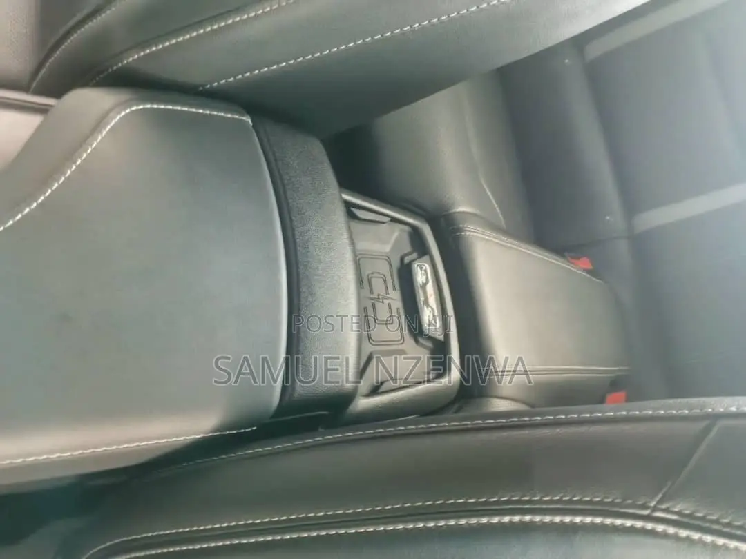 Chevrolet Camaro 2021 Gray