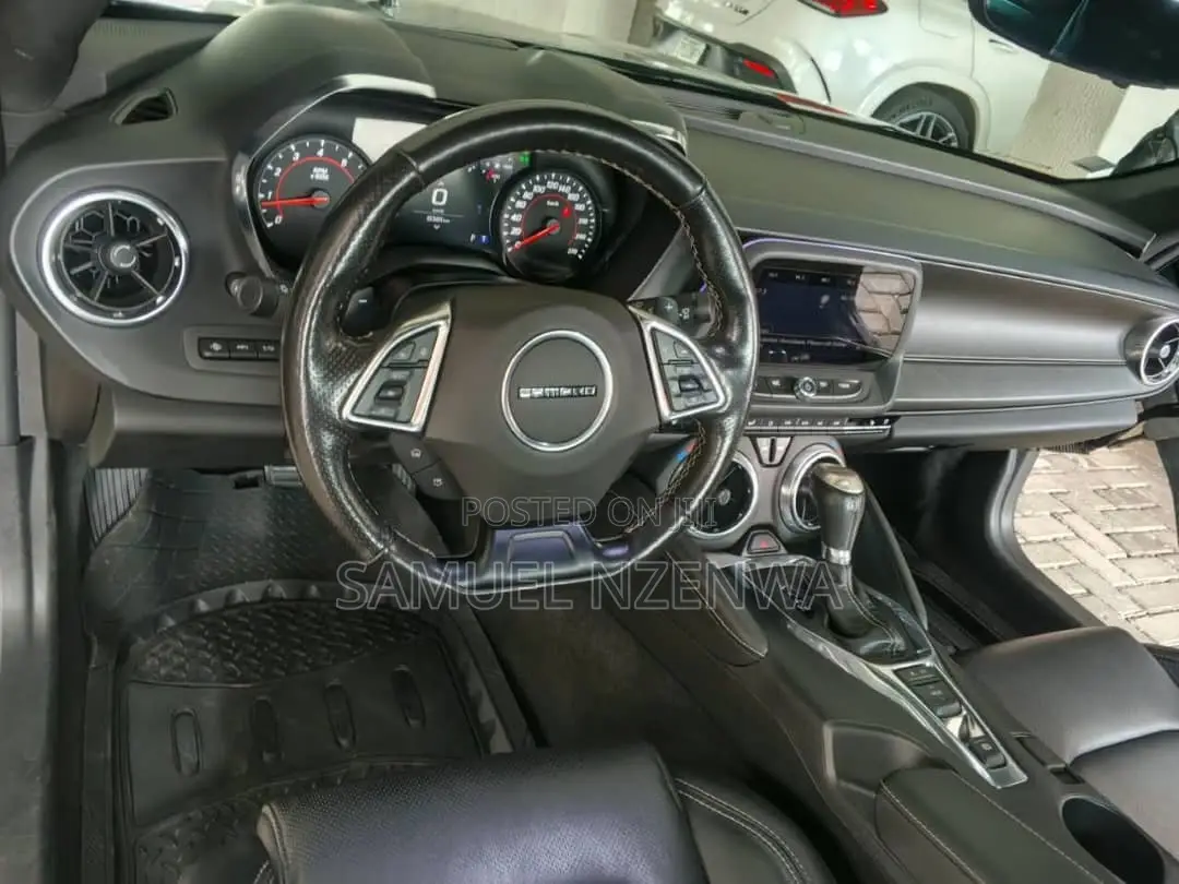 Chevrolet Camaro 2021 Gray