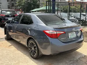 Toyota Corolla 2015