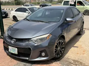 Toyota Corolla 2015