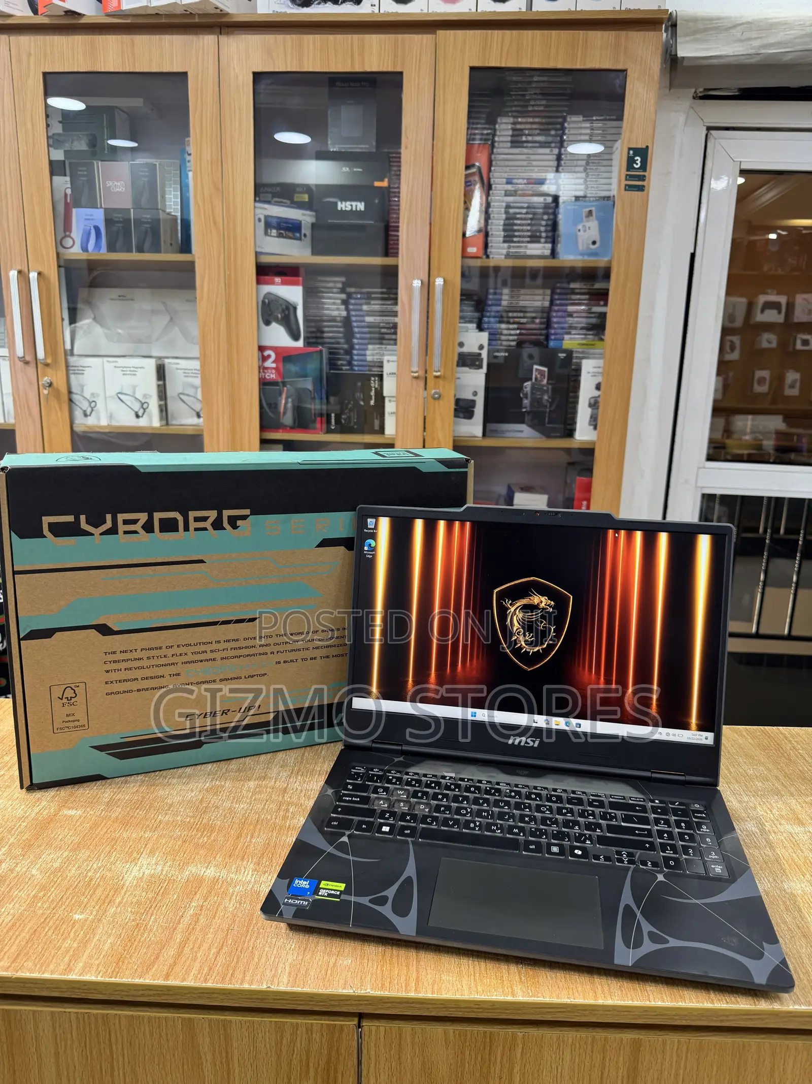 Laptop MSI Cyborg 15 16GB Intel Core Ultra 7 SSD 1T