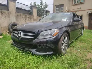 Mercedes-Benz C300 2016 Black
