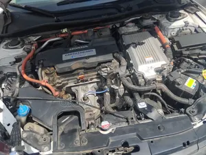 Honda Accord Hybrid 2015 White