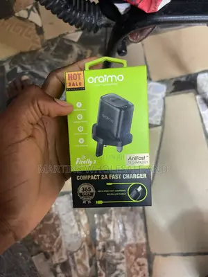 Oraimo Firefly 3 (OCW-U66S+M53) Compact 2A Fast Charger Box With a Mic