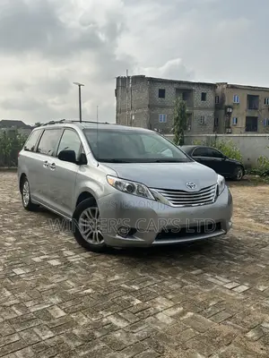Toyota Sienna 2014 Gray