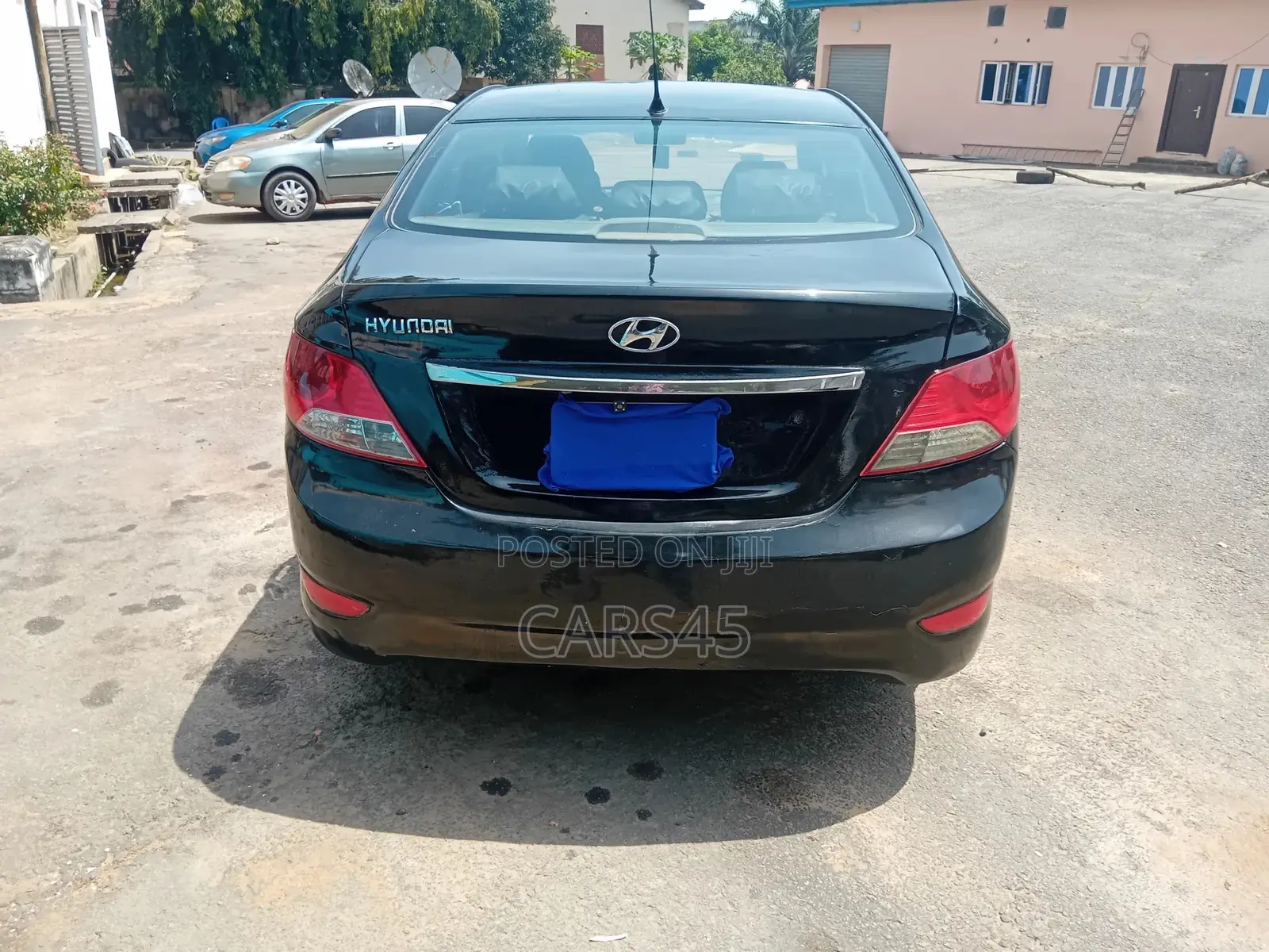 Hyundai Accent 2012 Black