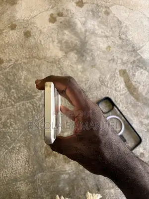 Apple iPhone 13 128 GB White