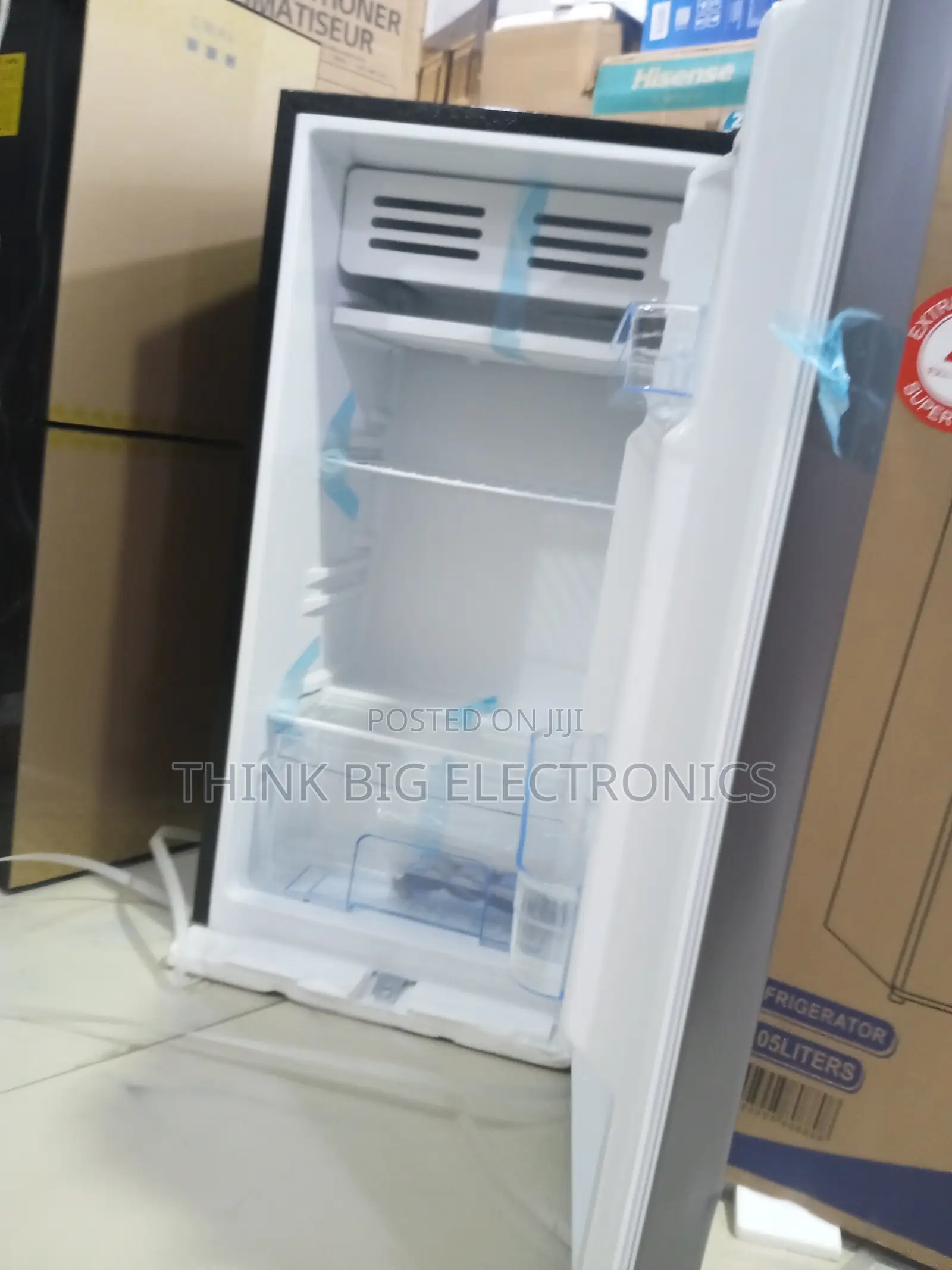 Royal 105L Compact Refrigerator for Personal Use