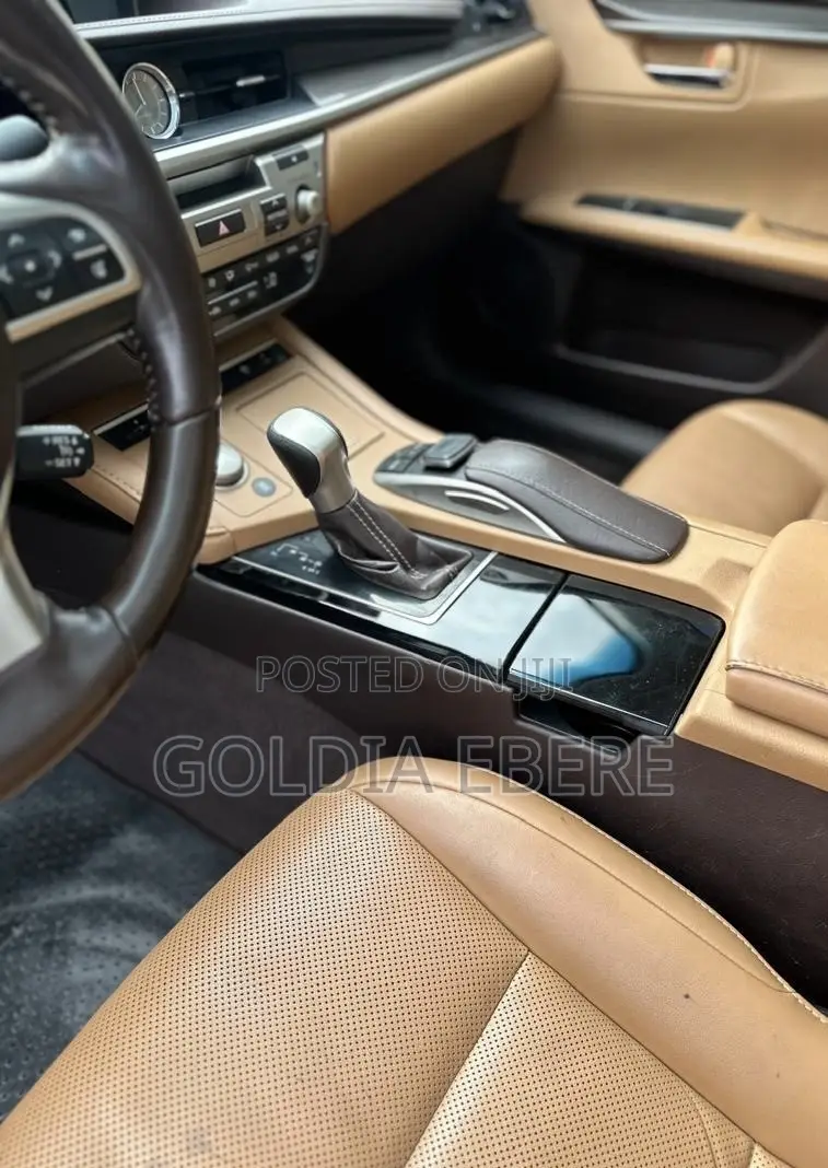 Lexus ES 2016 Gray