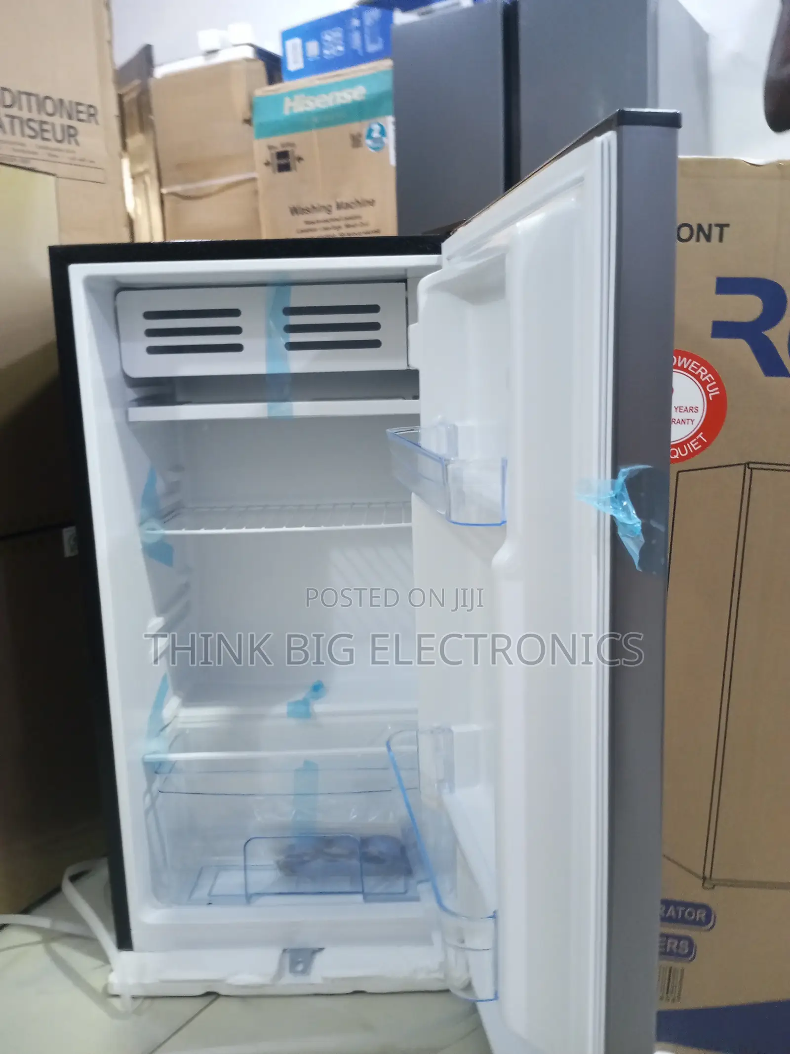 Royal Mini Tabletop Fridge for Apartments 105L