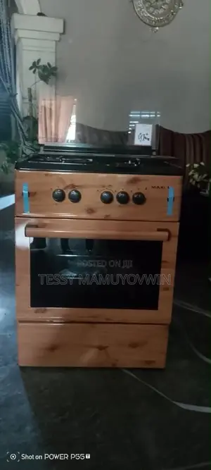 Gas Cooker With Oven